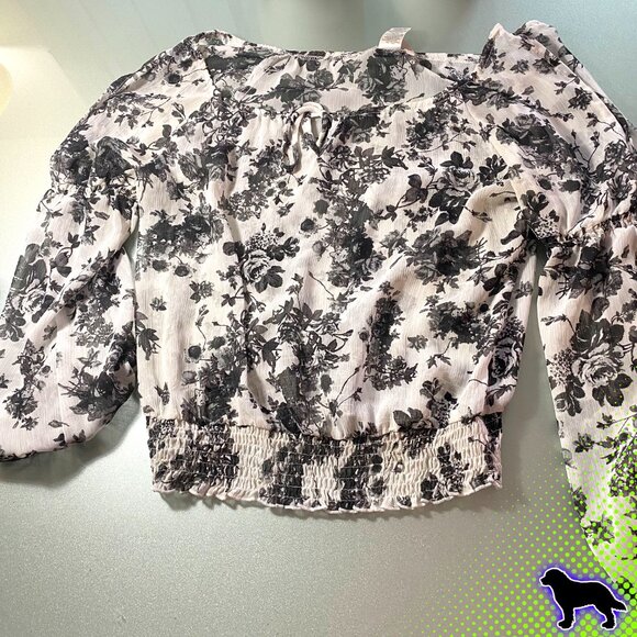 Sheer Black and White Rose Printed Off the Shoulder Slit Arm Top Size 4 / 6 S - Picture 3 of 6